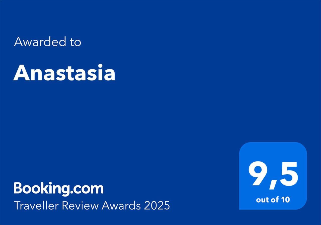 Anastasia Veria  Eksteriør billede